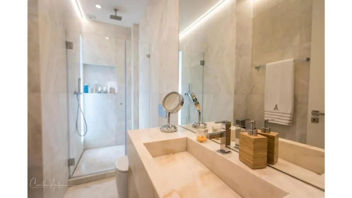 Superb Modern And Unique Liberdade Apt Lisbon