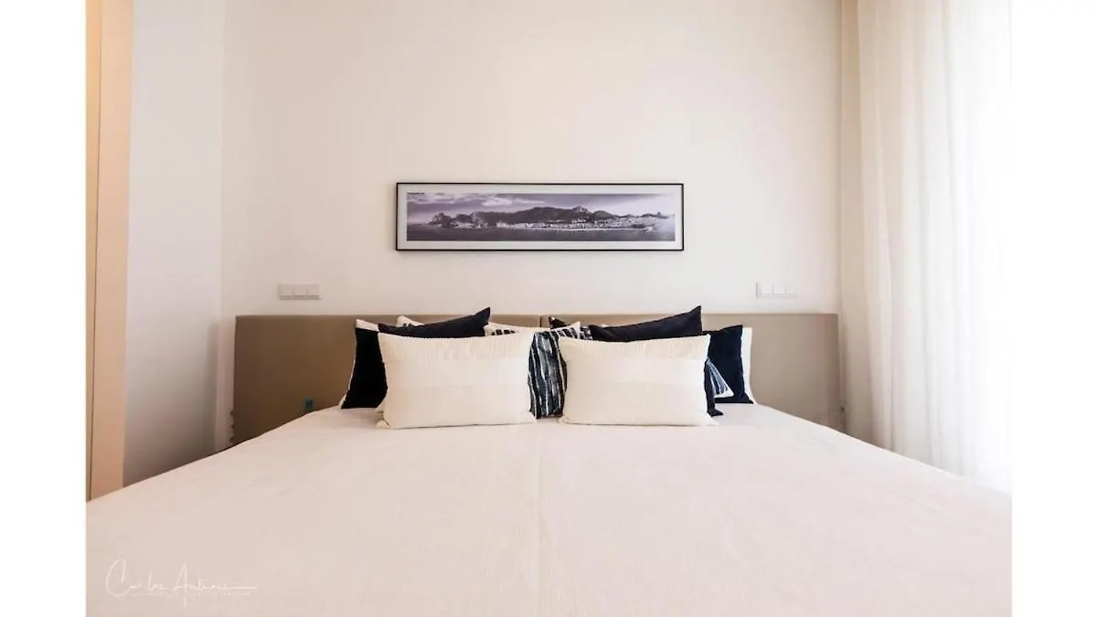 Superb Modern And Unique Liberdade Apt Lisbon Apartment